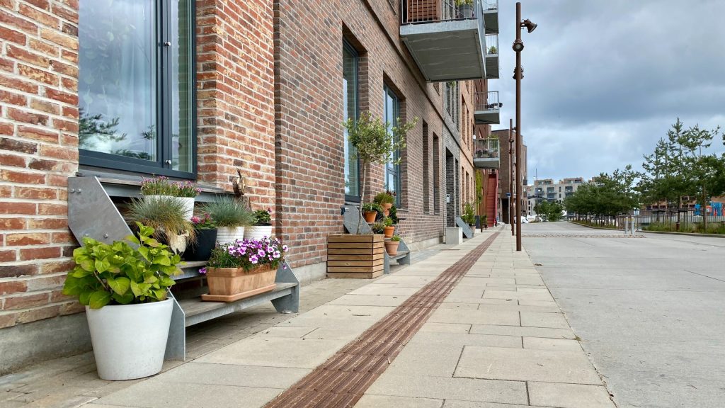 How Sustainable Construction Practices Influence the Value of Commercial Real Estate